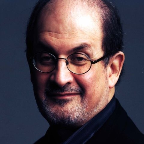 Salman Rushdie a confirmat venirea în România