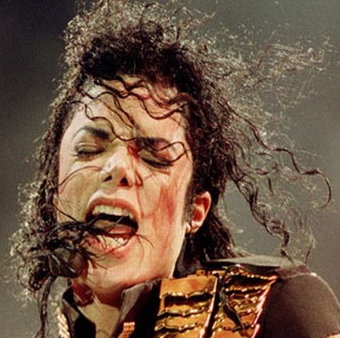 Proiecţii cu Michael Jackson pe Casa Presei