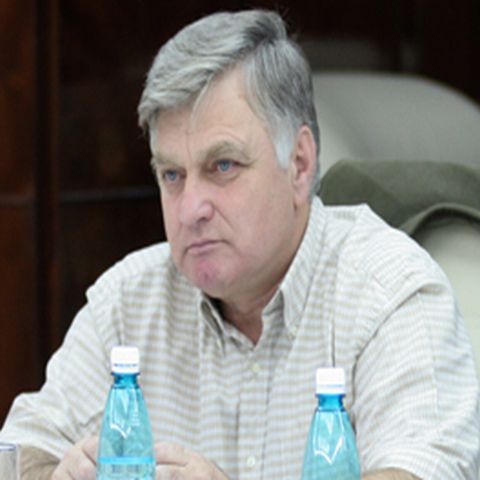 FSLI: "Guvernul Boc îşi bate joc de salariaţii din învăţământ"