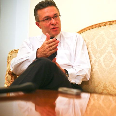 MAE are în atenţie 41 de cazuri de români ucişi într-o "anumită" ţară, spune Diaconescu