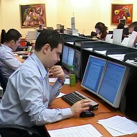 Rezultatele programelor guvernamentale anticriză nu se văd