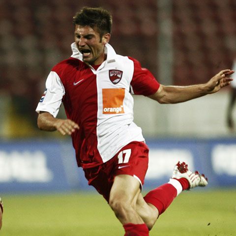 Răzbunare târzie pentru Dinamo. "Câinii" au învins cu 2-1 campioana Unirea Urziceni