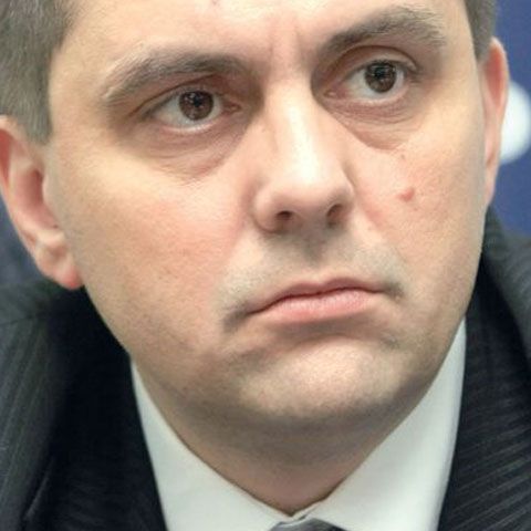 Comisioanele mai mici atrag tot mai mulţi investitori spre online