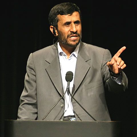Ahmadinejad, mândru de indignarea creată de declaraţiile prin care a negat existenţa Holocaustului