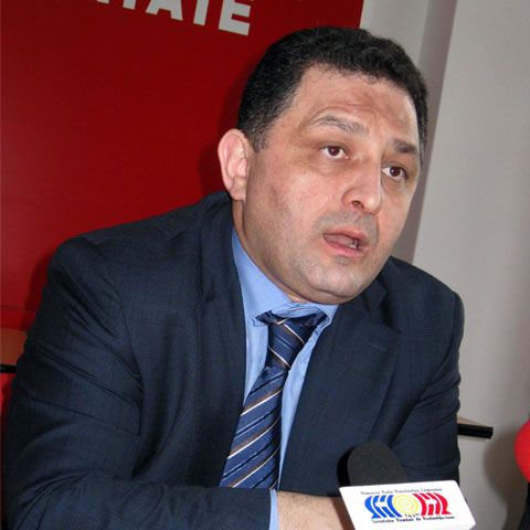 Vanghelie, despre Cozmâncă şi Mitrea: Să le fie ruşine, se maimuţăresc în sprijinul lui Băsescu