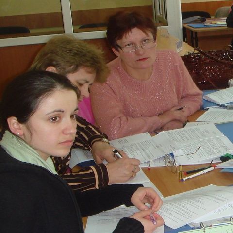 Funcţionarii din Parlament sunt nemulţumiţi de noua grilă de salarizare