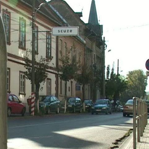 În Târgu Mureş a apărut un indicator în trafic pe care scrie "SCUZE" 