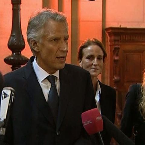Fostul premier francez Villepin se plânge că e victima unui abuz de putere