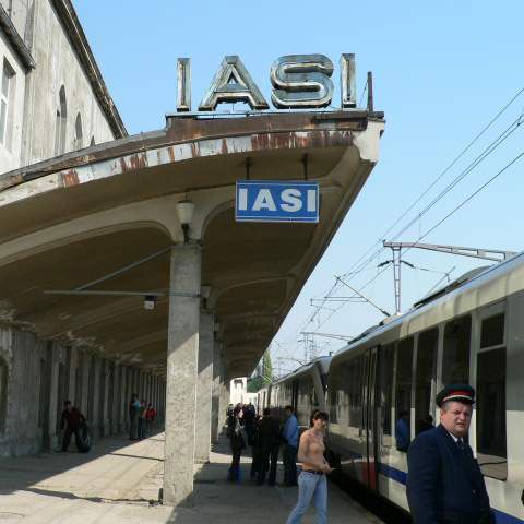 Angajaţii CFR Iaşi au protestat marţi timp de peste patru ore