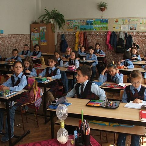 O învăţătoare din Maramureş a demisionat, obligată de părinţi 