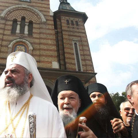 Purtătorul de cuvânt al Patriarhiei: "Fiii bisericii, parlamentarii, sper că se vor opune legalizării prostituţiei"