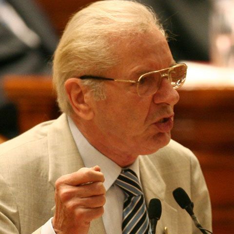 L. Bolcaş: Propunerea este viziunea familiei preşedintelui despre România prostituatelor şi a consumatorilor de droguri, împărtăşită de fiica sa