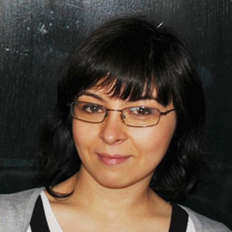 Simona Tache: "Căţeluş cu părul creţ" în Parlament