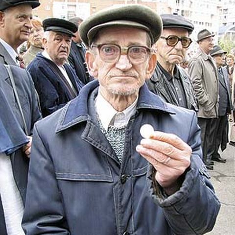 Prima pensie ar trebui să o luăm la 70 de ani