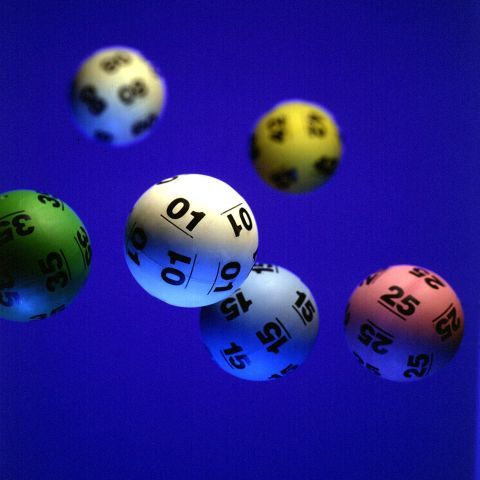 Premiul cel mare la Loto 6/49 nu a fost câştigat. VEZI NUMERELE EXTRASE 