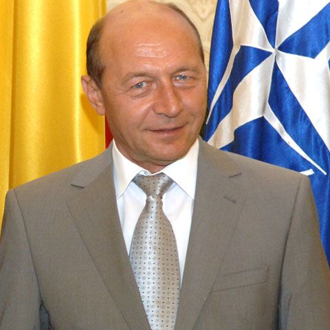 President Traian Băsescu proposes a referendum for a unicameral Parliament 