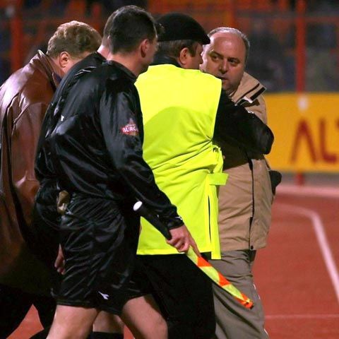 Gh. Ştefan: \"Arbitrul Robert Dumitru ne-a refuzat două penalty-uri când am retrogradat! Dacă ne dădea doar unul şi marcam, scăpam!\"