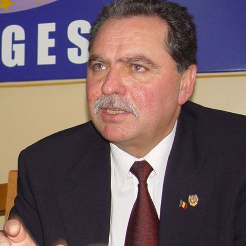 Preşedintele CJ Argeş a fost audiat la DNA Piteşti, în dosarul corupţiei din fotbal