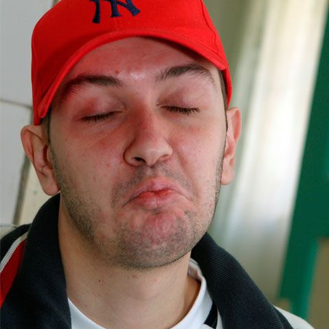 Tudor Sişu, fostul membru La Familia, urmărit penal pentru trafic şi consum de droguri