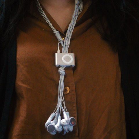 Uniunea Europeană vrea să scadă volumul muzicii din urechi