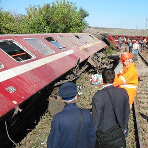 Gardianul: Sabotaj în cazul trenului care a deraiat lânga localitatea Carcea