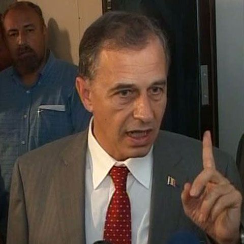 Mircea Geoană: "Criză, numele tău este Băsescu!". Cum comentaţi?