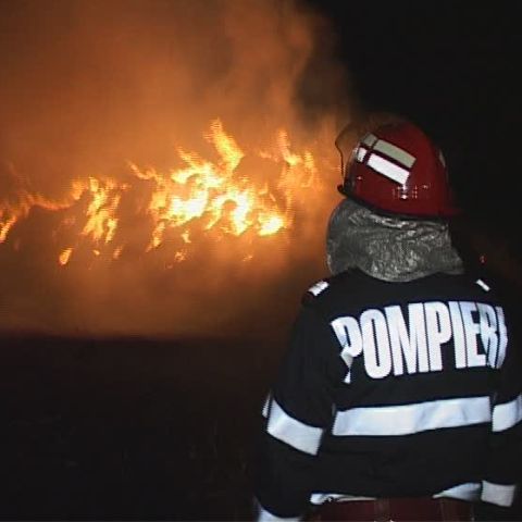 Un incediu de proporţii a distrus o casă din Timişoara