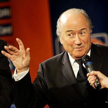 Adio transferuri obscure şi comisioane ascunse