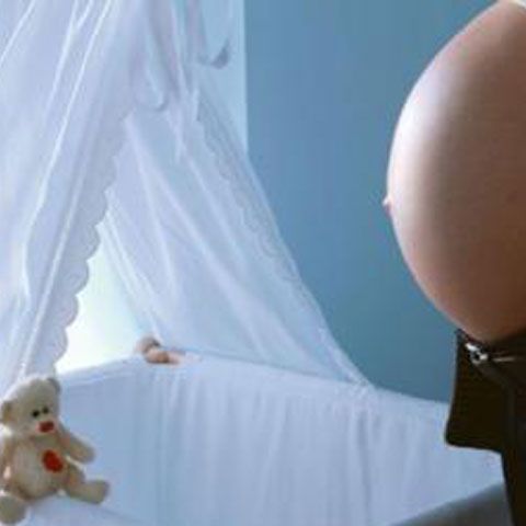 Adolescentele românce, pe locul doi în Europa la naşteri