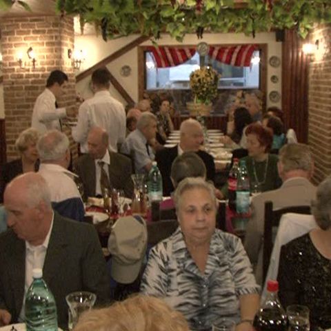 Peste 80 de cupluri au sărbătorit împlinirea a 50 de ani de căsnicie