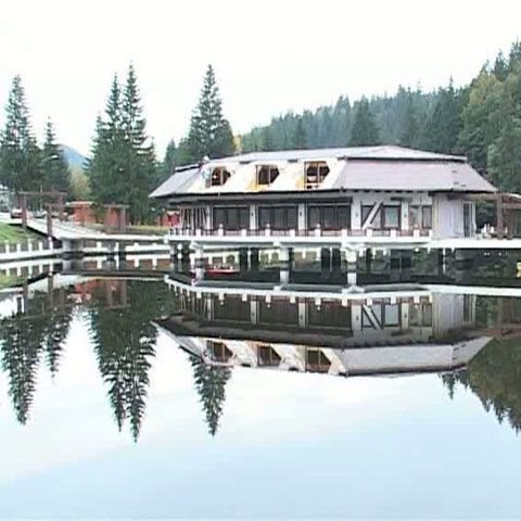 40% din locurile de cazare în Poiana Braşov sunt rezervate pentru Revelion 