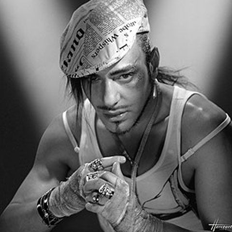 John Galliano a lansat o colecţie inspirată din filmele anilor '40. VEZI IMAGINI