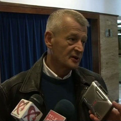 Sorin Oprescu îşi va anunţa candidatura la prezidenţiale după ce se va consulta cu prietenii