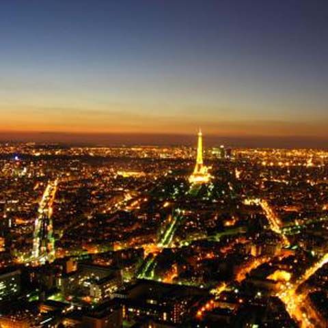 Parisul a fost luat cu asalt în timpul Nopţilor Albe ale oraşului