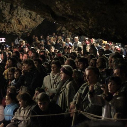 Un concert special a fost organizat în peştera de la Româneşti, judeţul Timiş