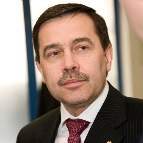 Ministrul Finanţelor şi al Muncii a discutat luni cu liderii confederaţiilor sindicale