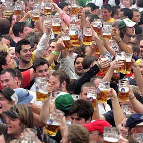 Oktoberfest a bătut un nou record de bere consumată: 6,5 milioane litri
