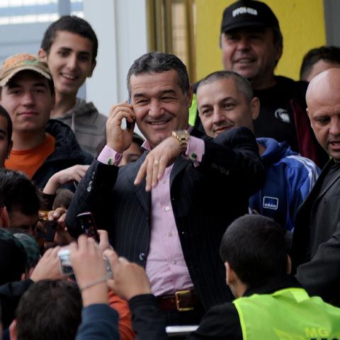 Gigi Becali: "Romania este o ţară sălbatică, iar eu sunt un om foarte cuminte!" Cum comentaţi?