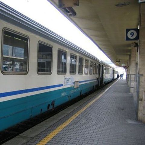 O studentă, violată într-un tren care circula pe ruta Franţa - Italia