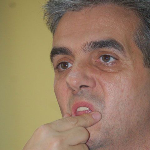 Liberalii au cerut ca moţiunea de cenzură să fie dezbătută înaintea asumării răspunderii Guvernului