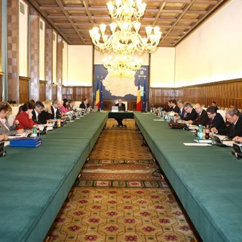 Romania`s government to take responsibility on the single pension law, premier says