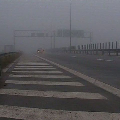Circulaţie îngreunată pe Autostrada Soarelui din cauza ceţii