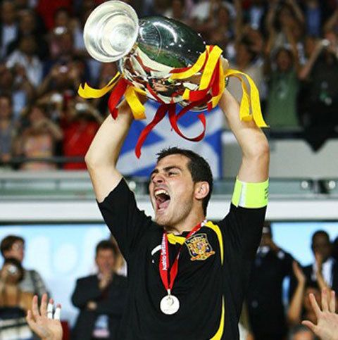 VIDEO / Premierul Spaniei l-a învins pe Casillas, din penalty