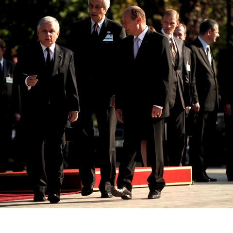  Băsescu şi Kaczynski au semnat un Parteneriat strategic româno-polonez