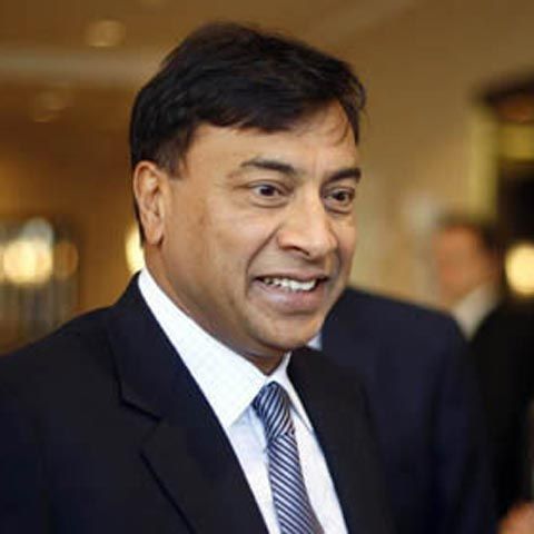 Topul celor mai bogaţi oameni din fotbalul englez pe timp de criză