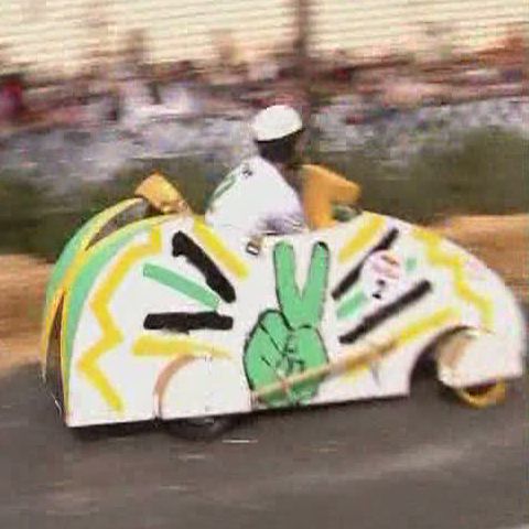 Ierusalim a găzduit miercuri o cursă de vehicule trăsnite fără motor 