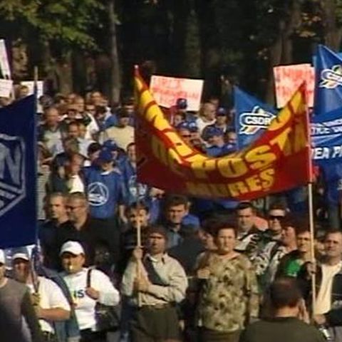 Sindicatele au fost chemate azi la negocieri, la Ministerul Muncii