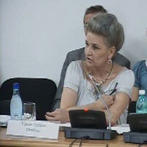 Aura Vasile (PSD) l-a făcut \"nesimţit\" pe Emil Boc