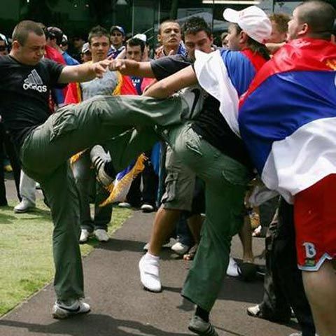 Serbia riscă depunctarea în cazul unor incidente la meciul cu România!