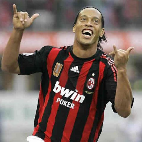 VIDEO / Ronaldinho s-a apucat de cântat la bongo